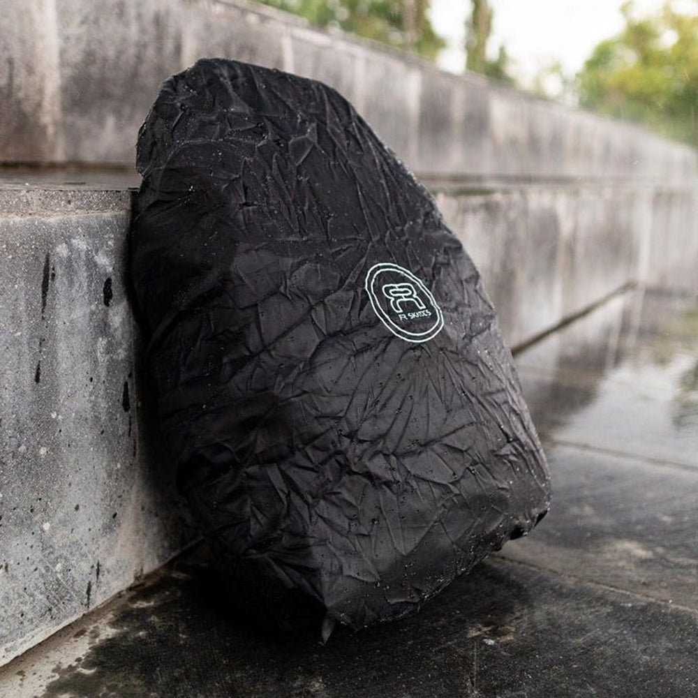 Skates Backpack 25L Black