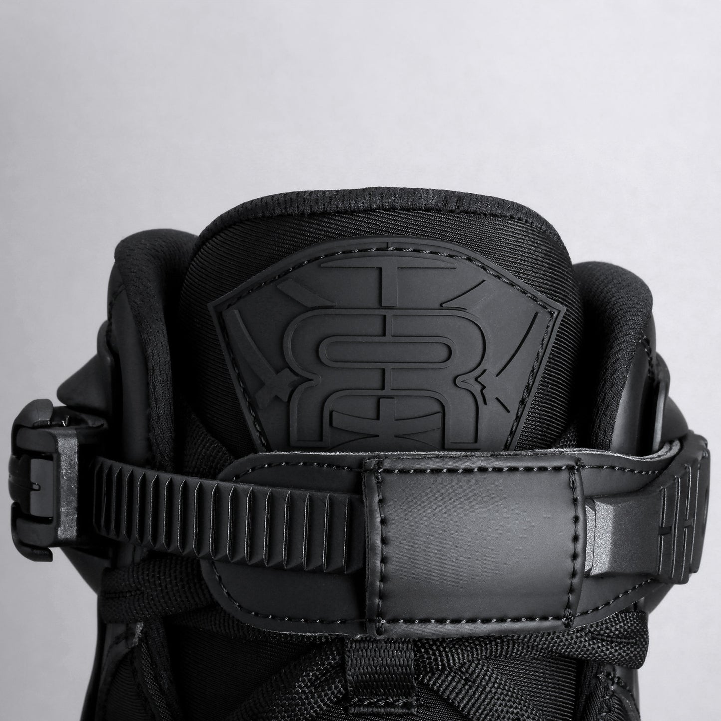 SL Seven black
