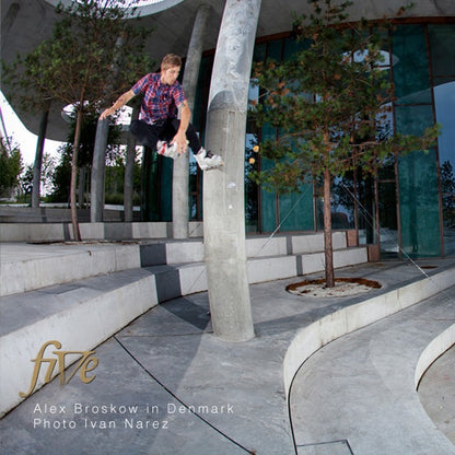 Book + Blue Ray - Valo 5