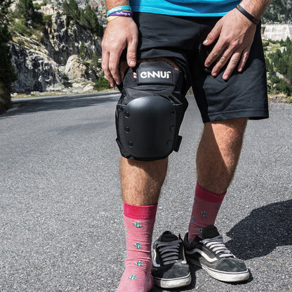Aly knee pad