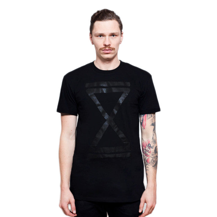 TBJP Sanduhr Logo T-Shirt black