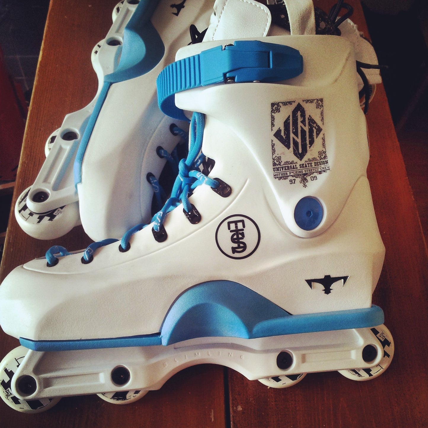 UFS Throne shell white