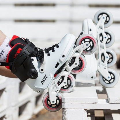 Next 90 Black/White