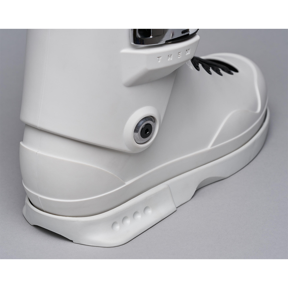 909 white 2022
