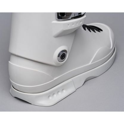 909 white 2022